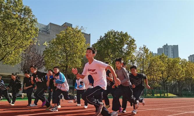初三中考足球技巧有哪些？如何快速提高足球技能应对中考？