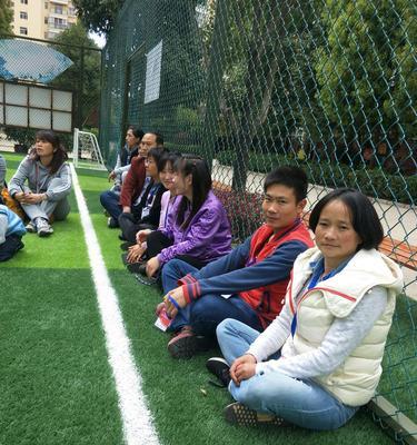 初中生足球绕杆技巧教学？如何提高绕杆速度和技巧？