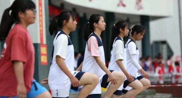 初中体考足球技巧考试怎么准备？常见问题有哪些？