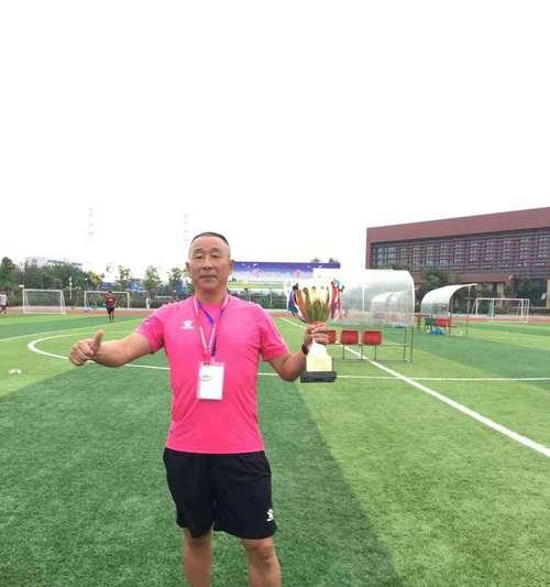 足球裁判技巧训练教学有哪些常见问题？如何有效解决？
