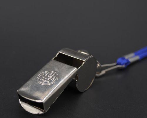 足球裁判哨子的吹法和技巧是什么？如何正确使用？