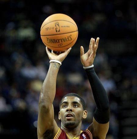 NBA过人小技巧有哪些？如何快速提高篮球运球能力？