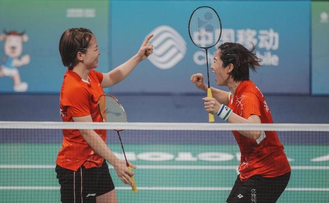如何掌握国际羽毛球双打接发球技巧口诀？常见误区有哪些？