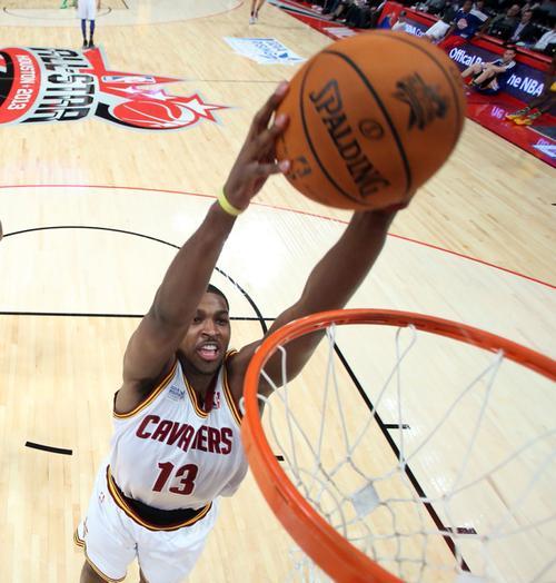 挑战NBA技巧最快纪录，挑战者用时秒数惊人（记录NBA技巧最快纪录的规则与历史）