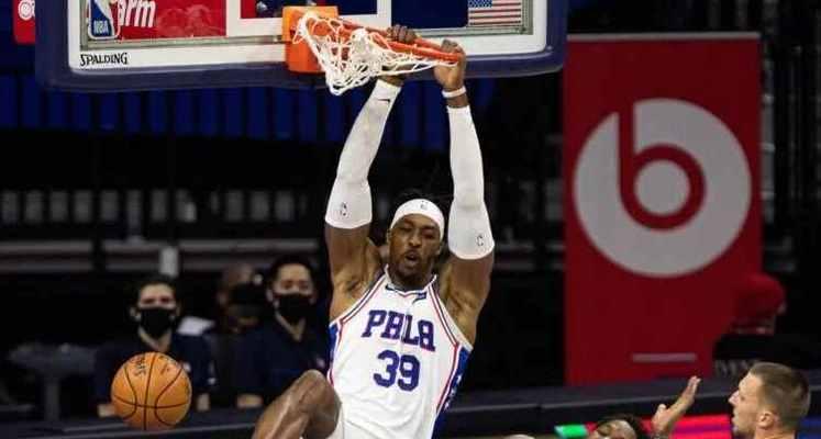 NBA内线技巧大揭秘（掌握内线技巧）