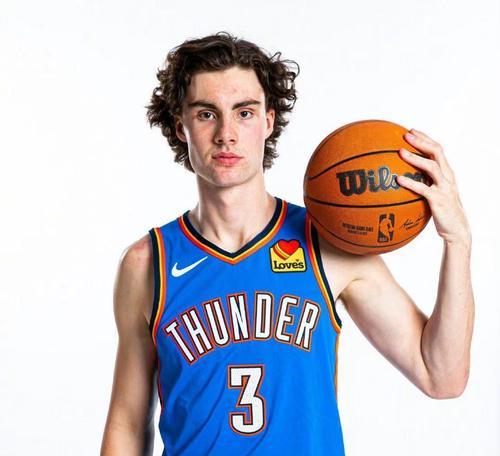 NBA技巧型后卫的招式大揭秘（揭秘谁的招式最实用）
