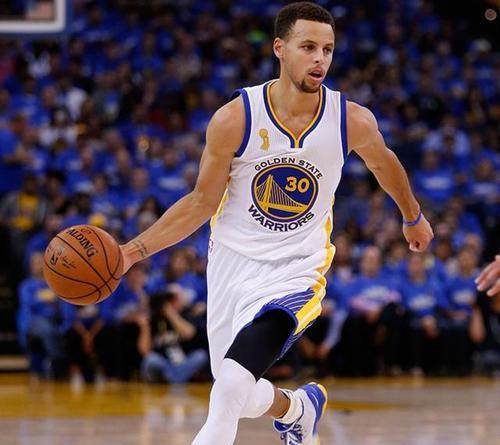 NBA运球新技巧解析（掌握最新技巧）