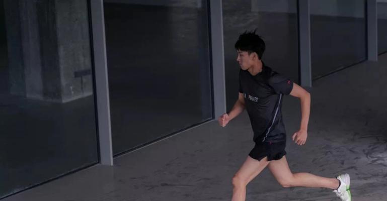 跑步姿势与技巧有哪些常见误区？如何正确跑步？