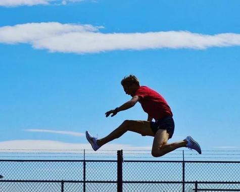 如何掌握800米跑步技巧？提高速度和耐力的秘诀是什么？