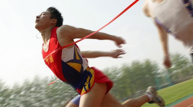 女生五年级如何提升800米跑步技巧（全面了解800米跑步竞赛）