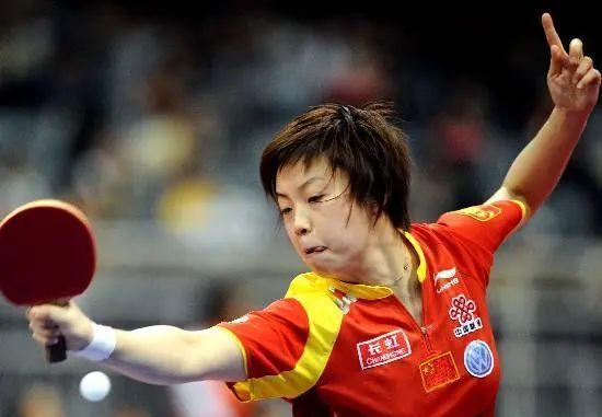 乒乓球横拍正手位短球接球技巧是什么？如何有效掌握？