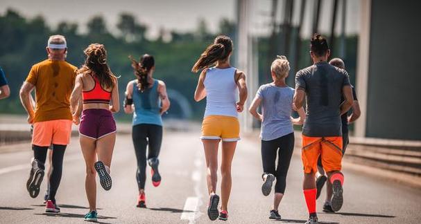 10秒钟内让你跑得更快（用这些技巧提高你的跑步速度）