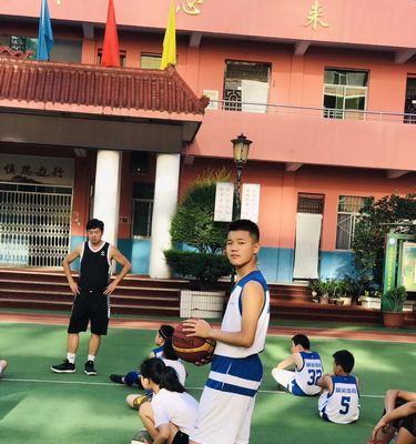 篮球技巧学习有哪些常见问题？如何高效提升球技？