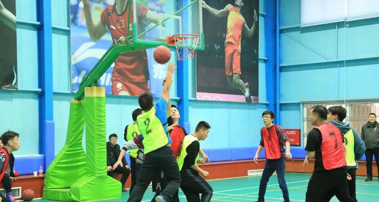 篮球技巧活动细节剖析（探究篮球技巧活动中的重要细节）