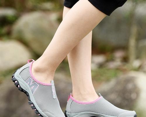 怎样快速掌握穿高跟鞋跑步的技巧？跑步时穿高跟鞋有哪些注意事项？