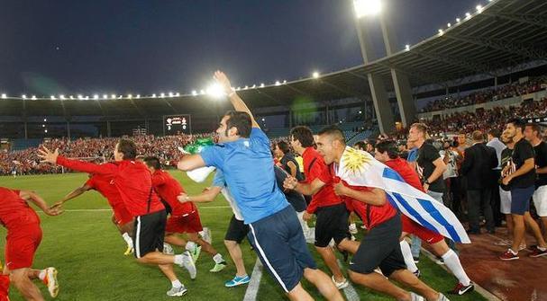 足球的正确方法与技巧大全？如何快速提高足球技能？